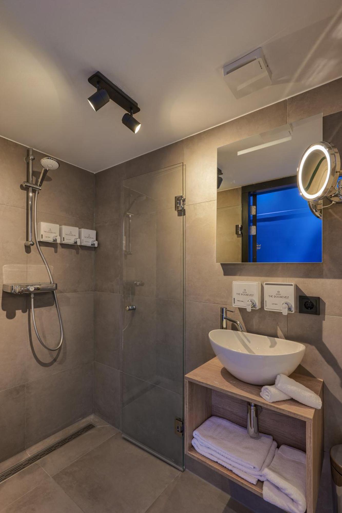 The Roosevelt Apartments Middelburg Room photo